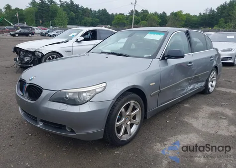 2008 BMW 528Xi из США, поврежденный, VIN WBANV13598BZ47782